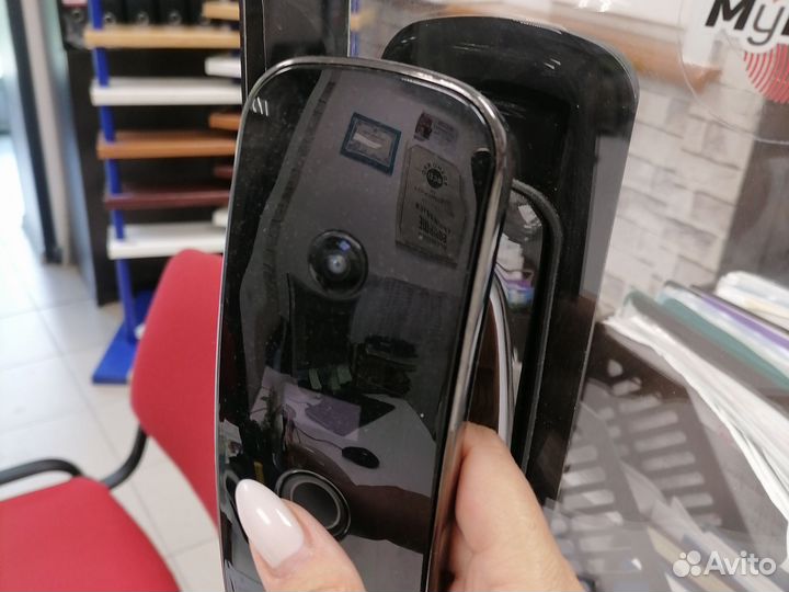 Умный дверной замок