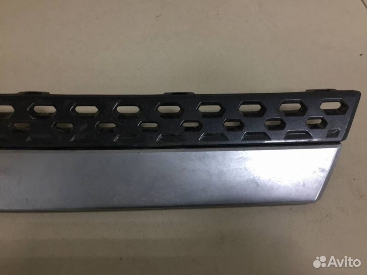 Накладка на решетку радиатора Mitsubishi Outlander