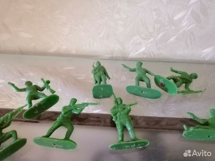 Игрушка - набор солдатиков «Солдаты в бою» СССР