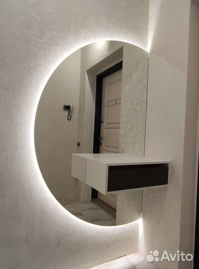 Зеркало с парящей, фронтальной подсветкой