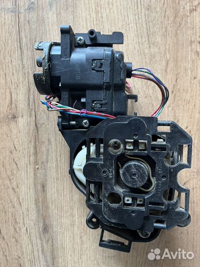 Зеркало Ниссан Тиида 2007 левый руль