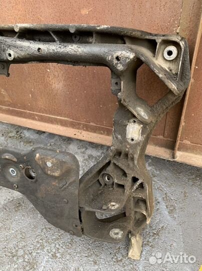 Подрамник Mercedes w209