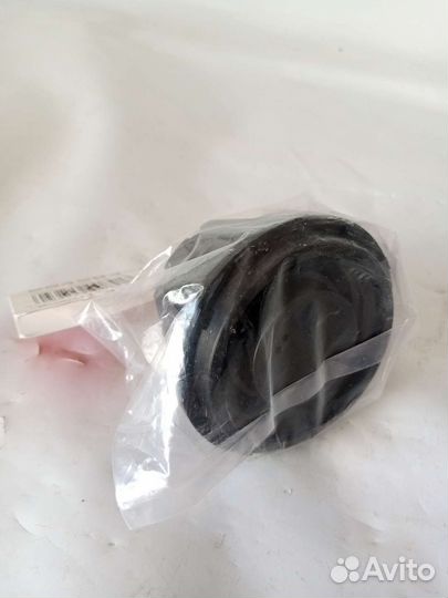 Крышка топливного бака moeller 004083-10