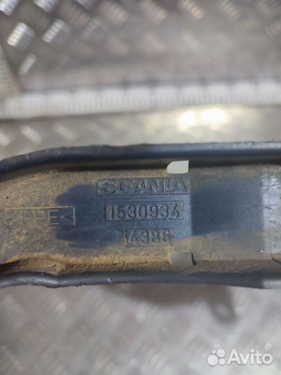 Кожух проводки двигателя Scania 1530934