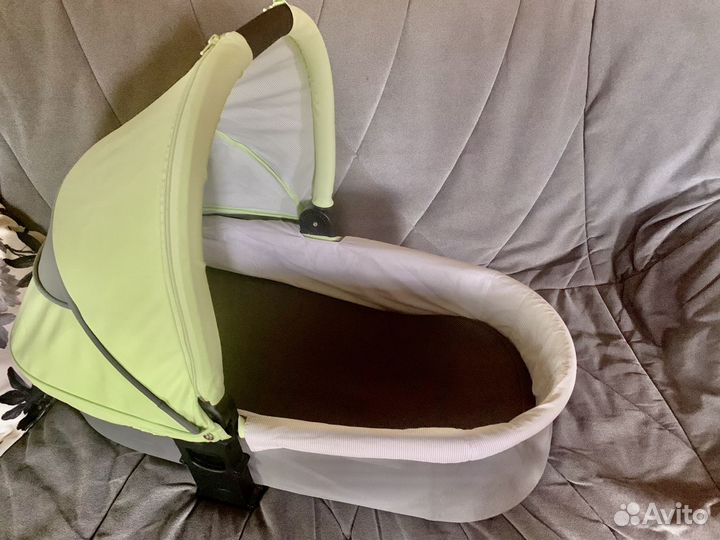 Продам детскую коляску