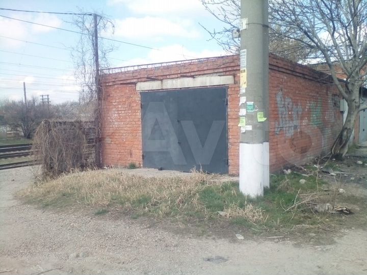 Гараж, > 30 м²