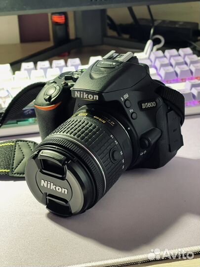 Зеркальный фотоаппарат Nikon D5600