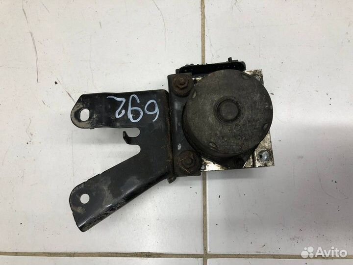 Блок ABS (насос) Toyota Aygo