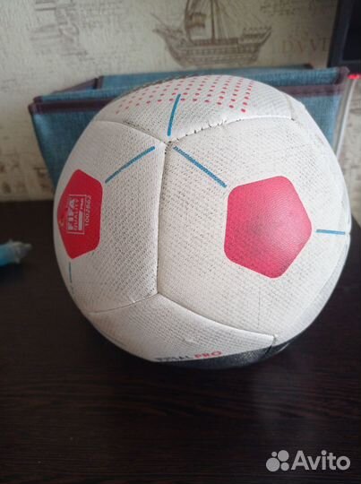 Футбольный мяч