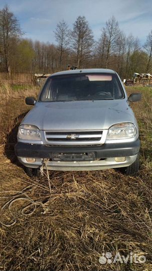 Капот chevrolet niva