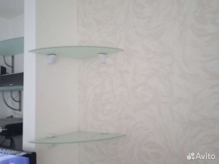 Полочки на стену из стекла