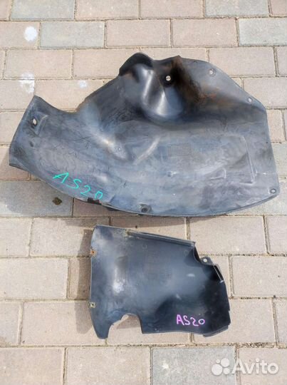 Щиток (кожух) задний правый