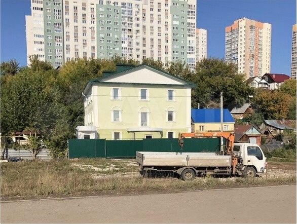 Комната 18 м² в 5-к., 1/3 эт.