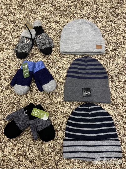 Шапки и варежки для мальчика новые