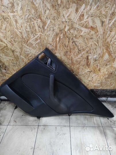 Обшивка двери задней правой Skoda Octavia a4