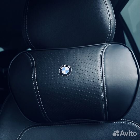 Автомобильная подушка для подголовника BMW