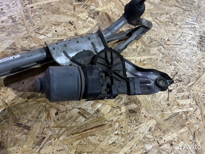 Трапеция стеклоочистителей LADA Largus