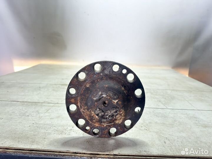 Полуось камаз, левая, длинная, задняя