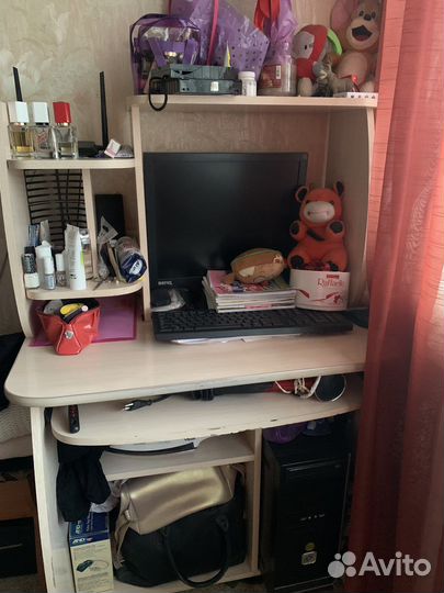 Компьютерный стол