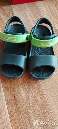 Резиновые сандалии