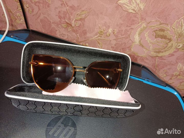 Солнцезащитные очки женские