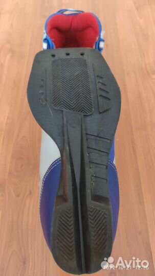 Ботинки лыжные