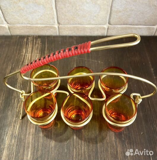 Набор рюмок на подставке