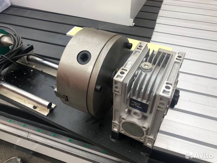 Токарная поворотная ось