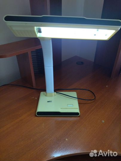 Лампа настольная