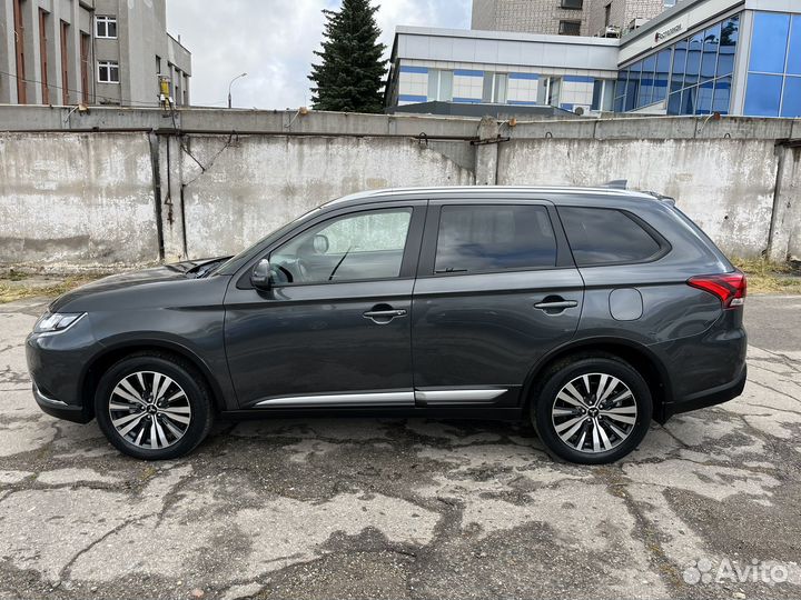 Mitsubishi Outlander 2.0 CVT, 2020, 50 860 км
