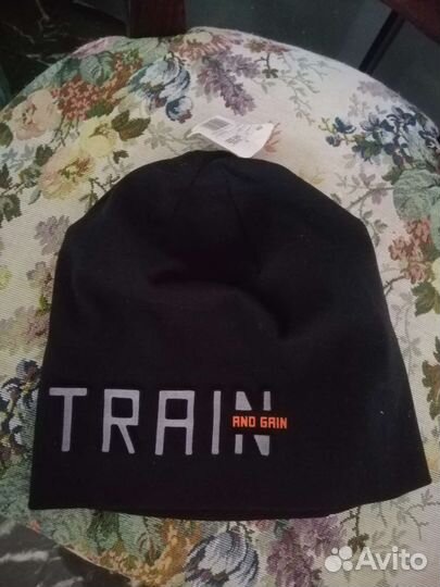 Шапка новая