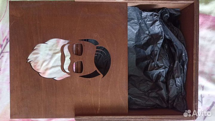 Подарочная коробка из дерева