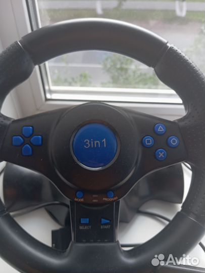Игровой руль с педалями
