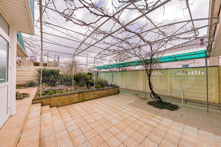 Дом 402,8 м² на участке 4,8 сот.