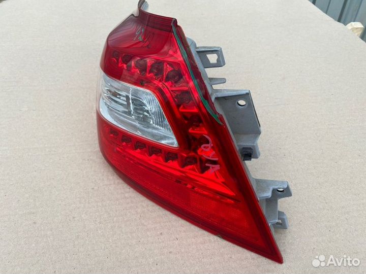 Фонарь задний левый Nissan Teana J32 VQ25