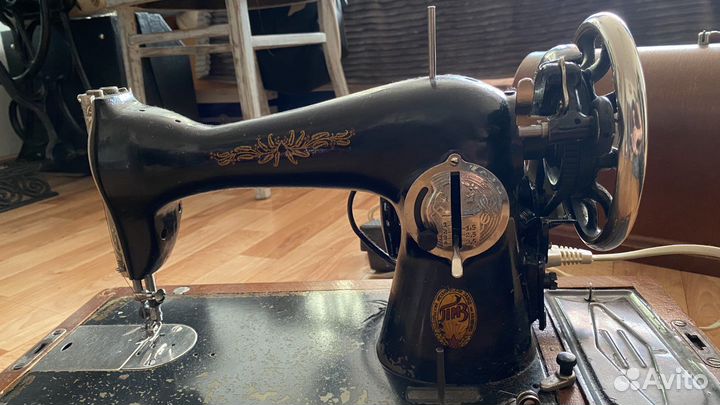 Швейная машинка винтаж