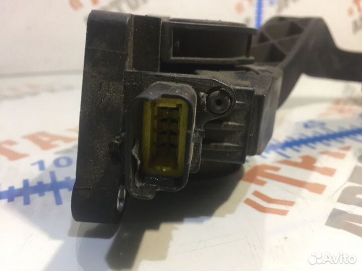 Пежо 307 Педаль газа электронная