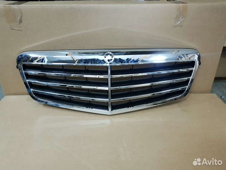 Решетка радиатора Mercedes E212 2009г-2013г