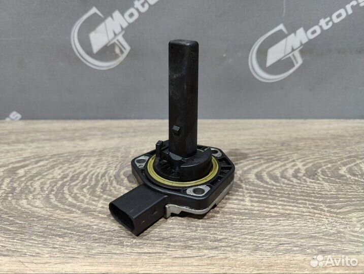 Датчик уровня масла в двигателе Bmw 320I E90