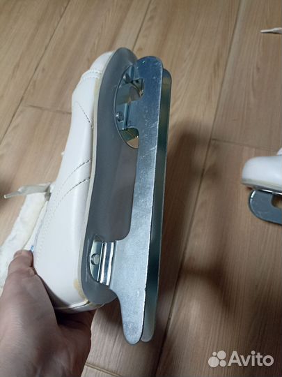 Коньки фигурные