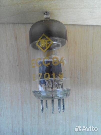 Радиолампа ECC84