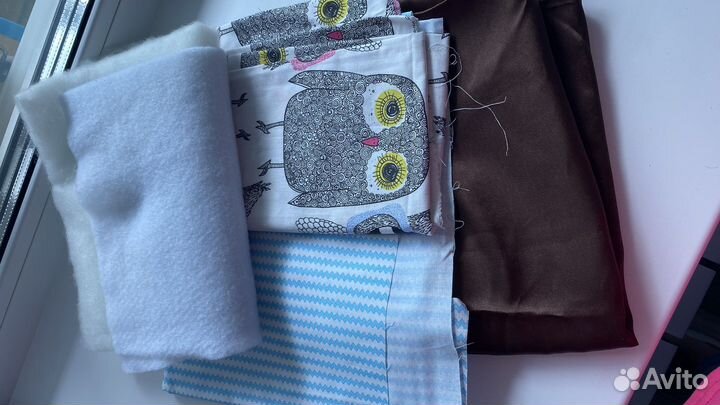 Ткань джинса, синтепон, атлас, кружево