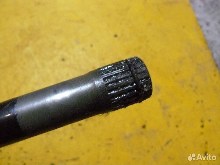 Вал приводной правый АКПП Nissan Tiida C11 2010г