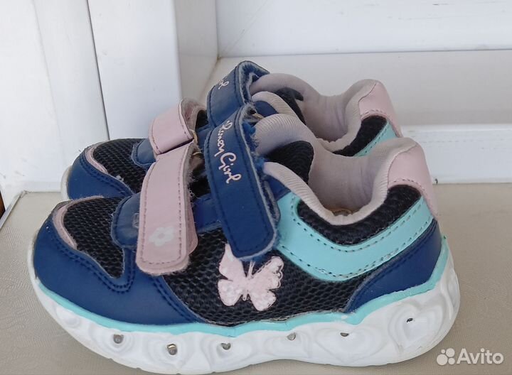 Кросовки на девочку 22 размер