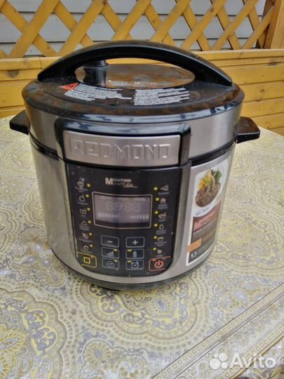 Мультиварка-скороварка Redmond RMC-PM381