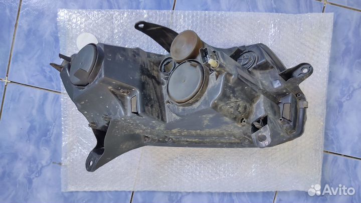 Фара передняя левая