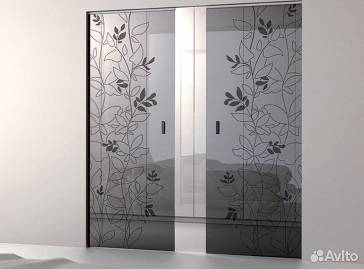 Стеклянная дверь от производителя