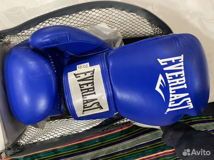 Боксерские перчатки 12 oz everlast