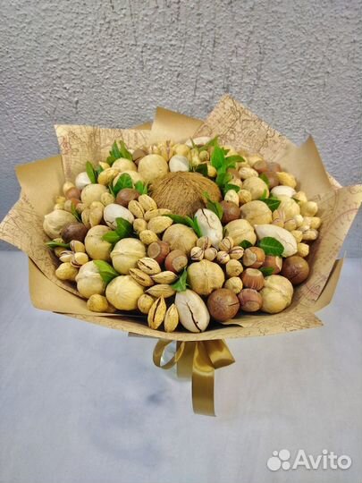 Букеты из орехов и сухофруктов