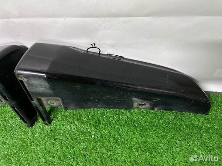 Клык бампера задний Subaru Legacy BL5 EJ20X 2007